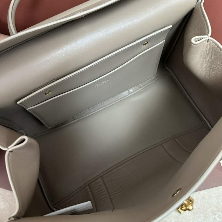 Picture of Loro Piana Handbags _SKUfw194065615fw